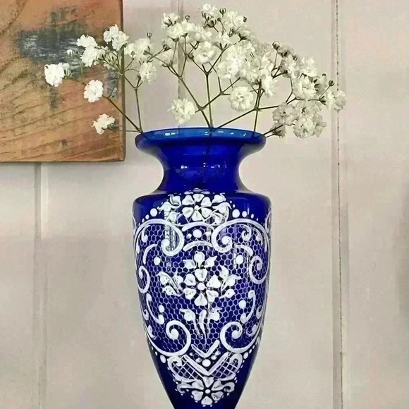 Gorgeous Vintage Cobalt Blue Glass Vases w/ Enamel Painted Lace Design set of 2 - Picture 5 of 7